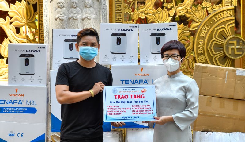 Chung Sức Đồng Lòng Cùng Nhau Vượt Qua Dịch Bệnh (Trao Tặng Trang Thiết Bị, Vật Tư Y Tế Cho Giáo Hội Phật Giáo Việt Nam Tỉnh Bạc Liêu)