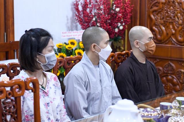 Lớp Tiến sĩ Phật học khóa II Học viện PGVN tại TP.HCM đến thăm TT. Nhật Từ nhân dịp Ngày Nhà giáo Việt Nam 20-11