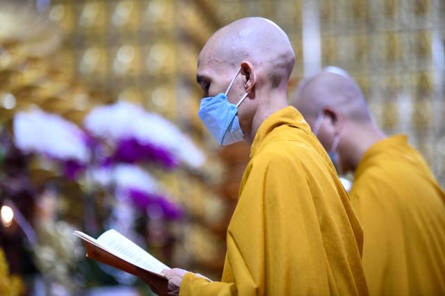 Tội từ tâm khởi, đem tâm sám hối: Lễ sám hối 14 tháng 10 Tân Sửu tại chùa Giác Ngộ