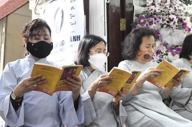 Chùa Giác Ngộ viếng tang ông Trịnh Ngọc Ánh