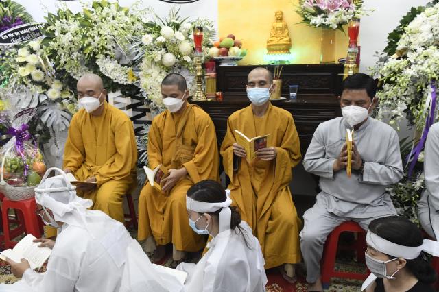 Chùa Giác Ngộ viếng tang ông Trịnh Ngọc Ánh