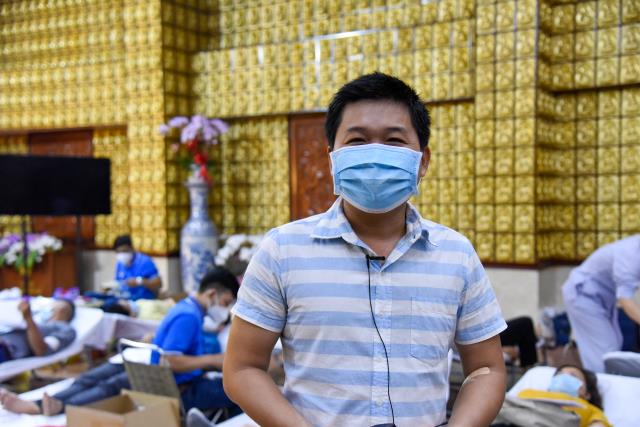 Gần 350 người tham dự chương trình hiến máu đầu năm tại chùa Giác Ngộ
