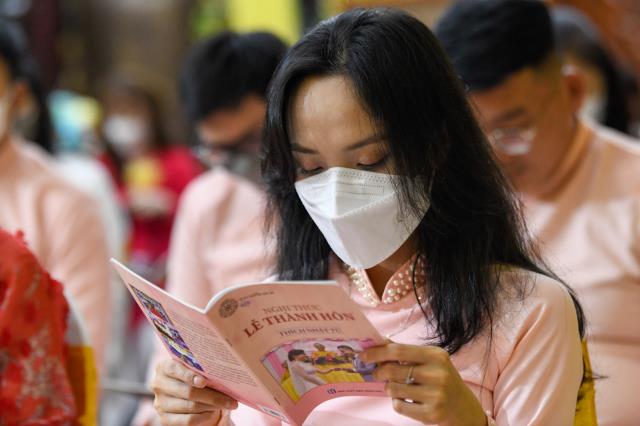 Rộn ràng đám cưới đầu năm 2022 tại chùa Giác Ngộ
