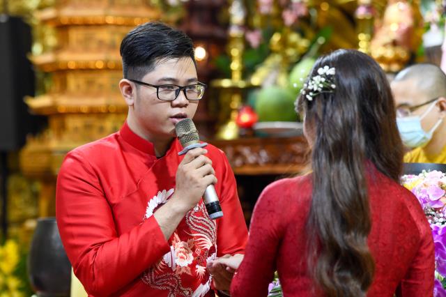 Rộn ràng đám cưới đầu năm 2022 tại chùa Giác Ngộ