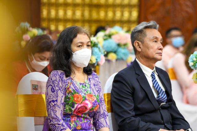Rộn ràng đám cưới đầu năm 2022 tại chùa Giác Ngộ