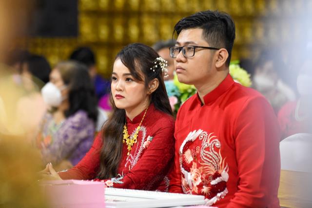 Rộn ràng đám cưới đầu năm 2022 tại chùa Giác Ngộ