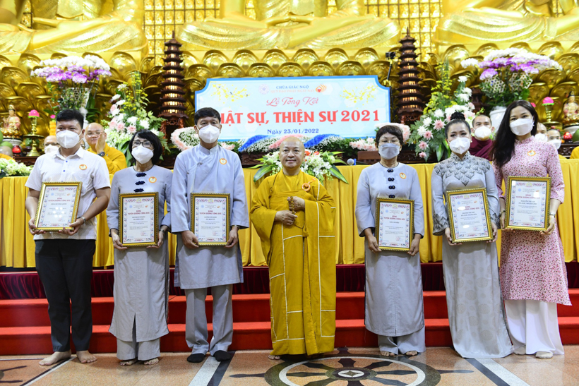 Lễ tổng kết Phật sự, thiện sự chùa Giác Ngộ - Quỹ Đạo Phật Ngày Nay năm 2021