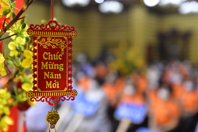 Chùa Giác Ngộ sẻ chia cùng người vô gia cư trong đêm giao thừa