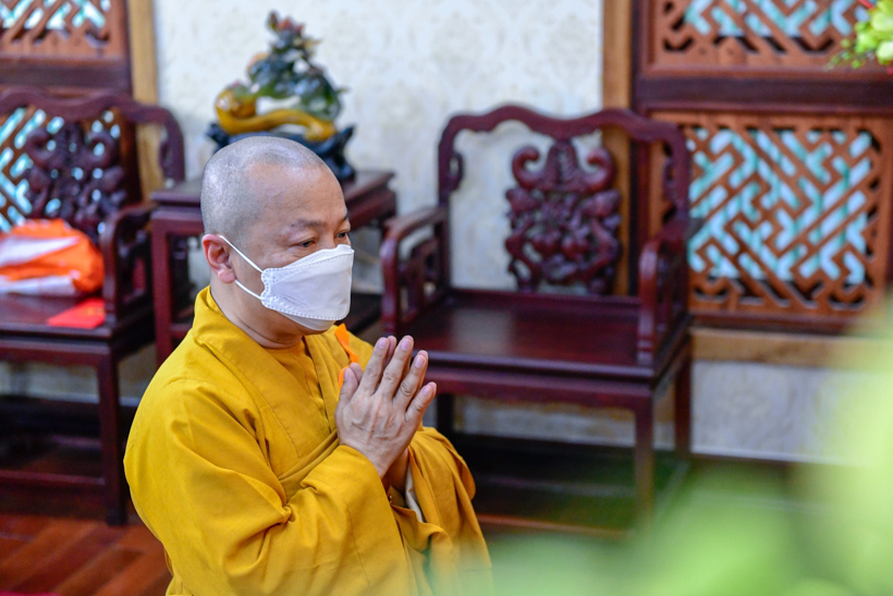 TT. Nhật Từ chúc xuân Trưởng lão Hòa thượng Chủ tịch HĐTS GHPGVN