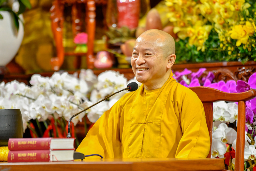 Chùa Giác Ngộ sẻ chia cùng người vô gia cư trong đêm giao thừa