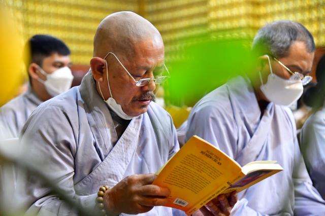 Rằm tháng Giêng đến chùa, cầu cho chúng sinh được an