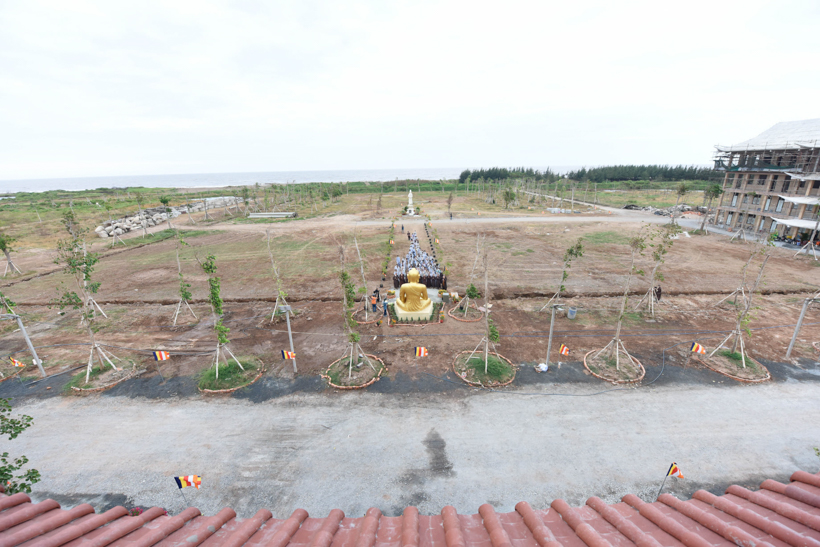 Thời thiền hành đầu tiên trong khóa tu Tuần An Lạc