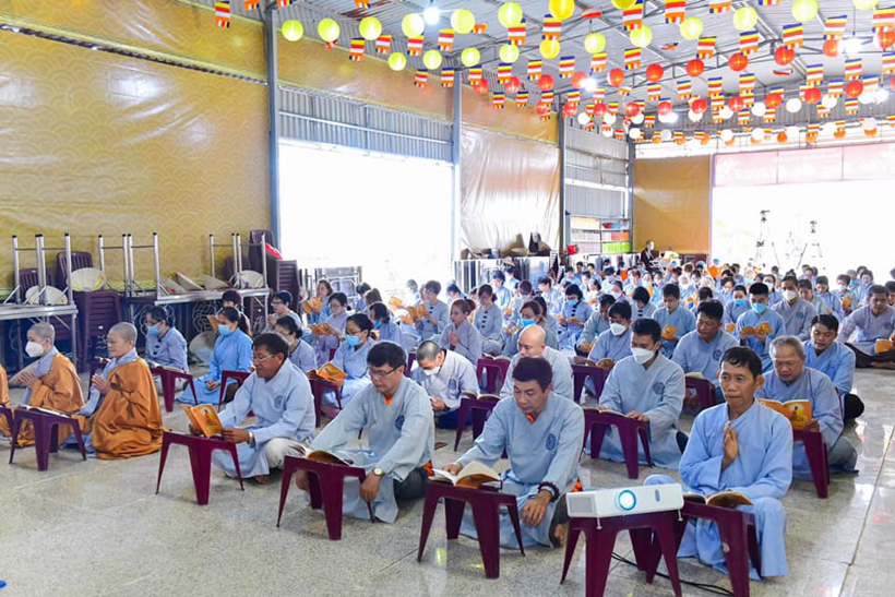 Khóa tu Tuần An Lạc: Trang nghiêm trong lễ sám hối hồng danh