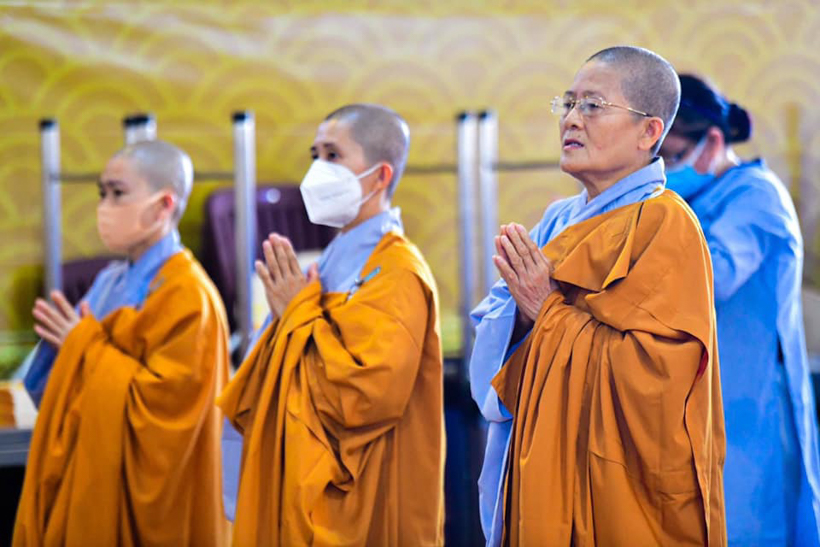 Khóa tu Tuần An Lạc: Trang nghiêm trong lễ sám hối hồng danh