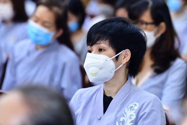 Rằm tháng Giêng đến chùa, cầu cho chúng sinh được an