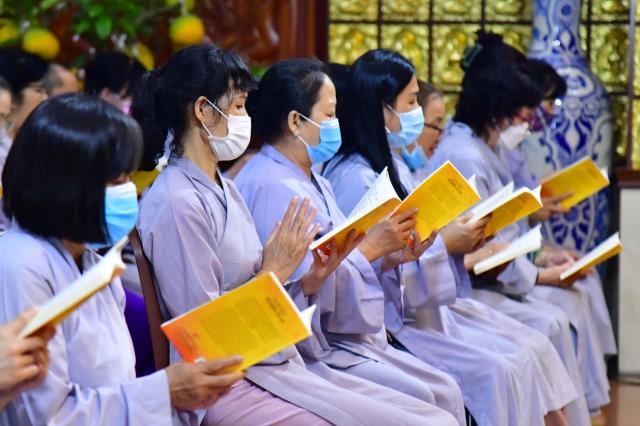 Rằm tháng Giêng đến chùa, cầu cho chúng sinh được an