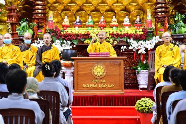 Rằm tháng Giêng đến chùa, cầu cho chúng sinh được an