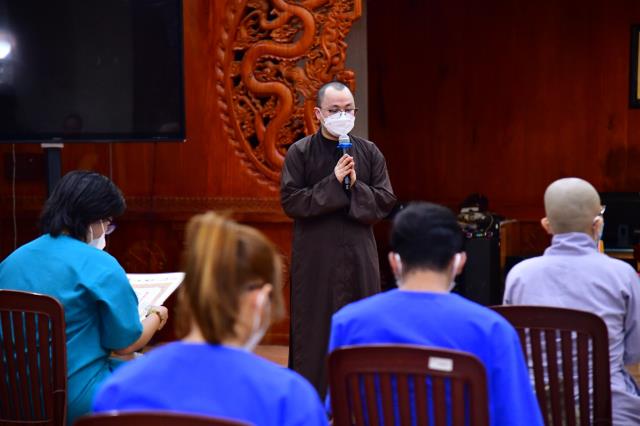 Tri ân quý tình nguyện viên Phật giáo hỗ trợ tuyến đầu chống dịch