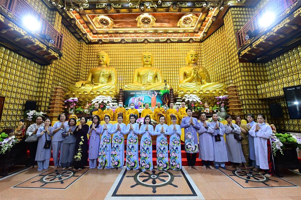 Đêm kỷ niệm Thái tử Tất-đạt-đa xuất gia