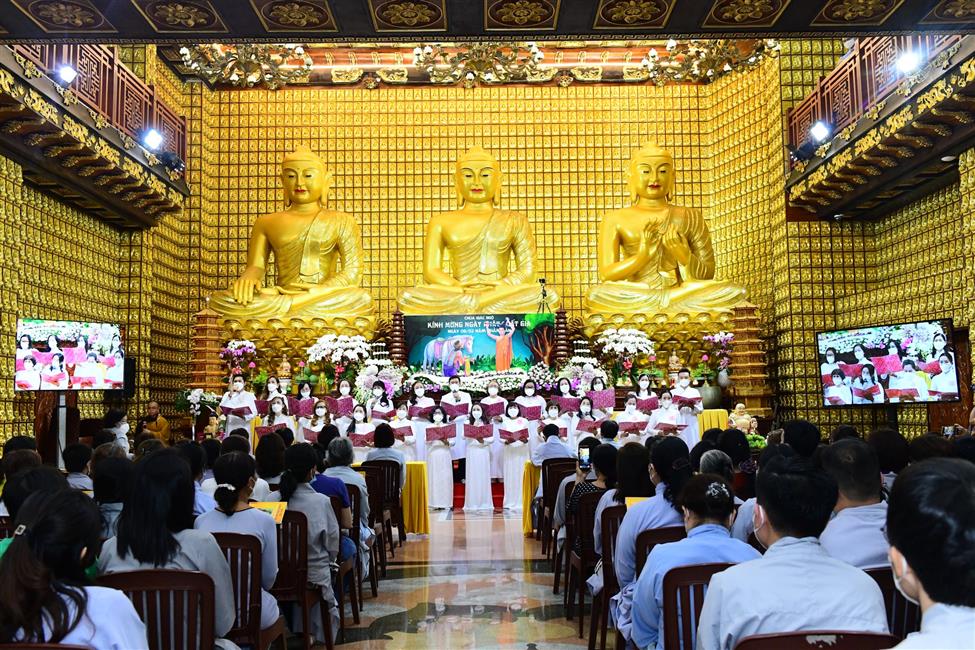 Đêm kỷ niệm Thái tử Tất-đạt-đa xuất gia