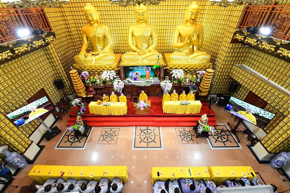 Đêm kỷ niệm Thái tử Tất-đạt-đa xuất gia