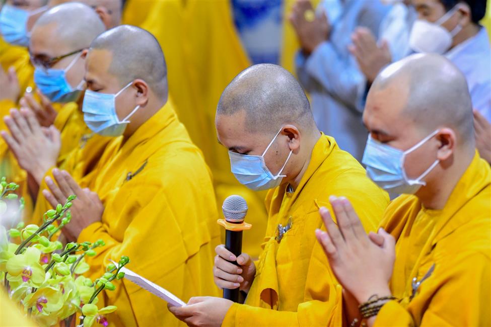 Đại lễ tưởng niệm đức Phật nhập Niết-bàn và mừng Ngày Tiếp nối lần thứ 54 của Sư phụ Thích Nhật Từ