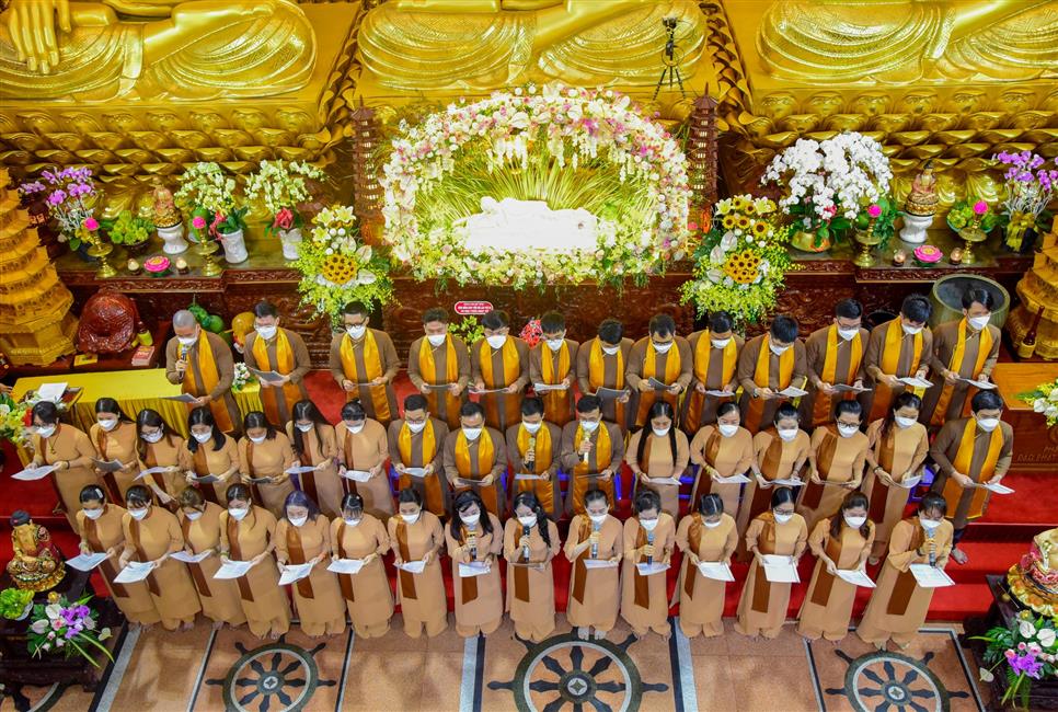 Đại lễ tưởng niệm đức Phật nhập Niết-bàn và mừng Ngày Tiếp nối lần thứ 54 của Sư phụ Thích Nhật Từ