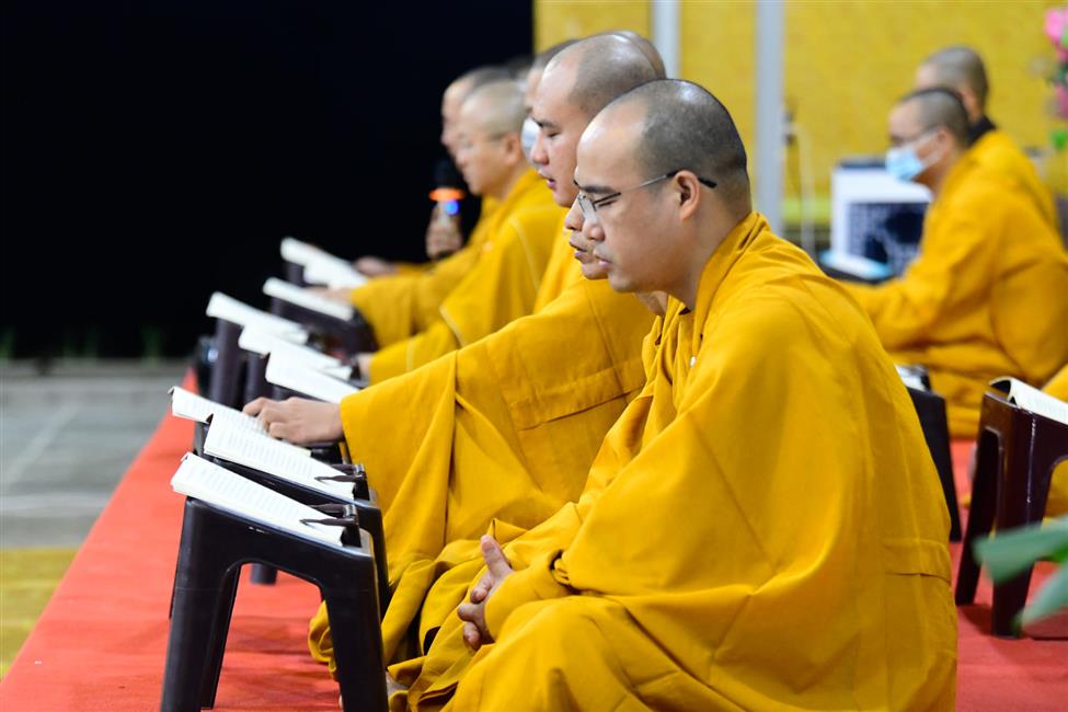Rời xa sự ồn ào, những bước chân tìm về bình yên