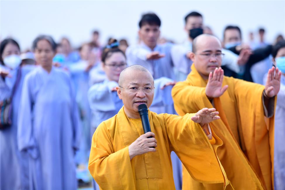 Rời xa sự ồn ào, những bước chân tìm về bình yên