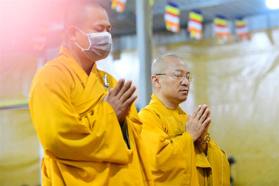 Rời xa sự ồn ào, những bước chân tìm về bình yên
