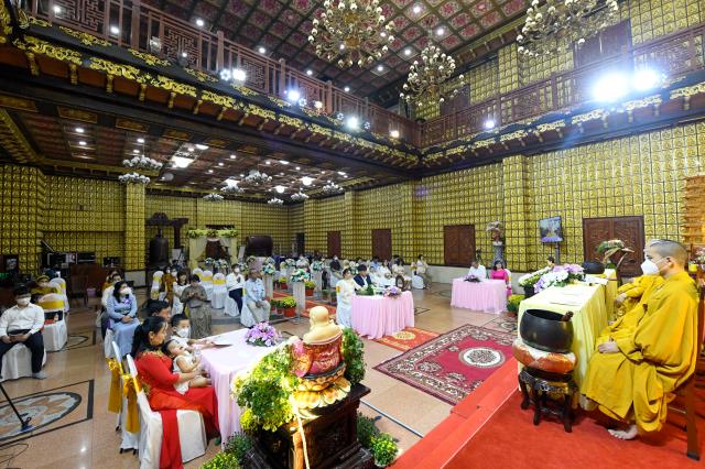 Mở cửa hôn nhân hạnh phúc bằng chiếc “chìa khóa” trong lễ hằng thuận