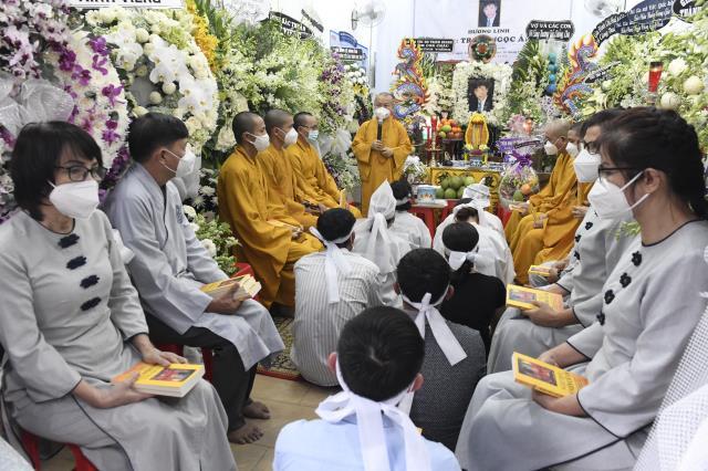 Chùa Giác Ngộ viếng tang ông Trịnh Ngọc Ánh