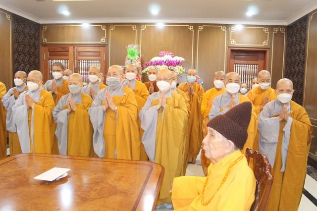 TP Hồ Chí Minh: Phân Ban Ni Giới Trung Ương Chúc Tết Chư Vị Trưởng Thượng, Chính Quyền Các Cấp