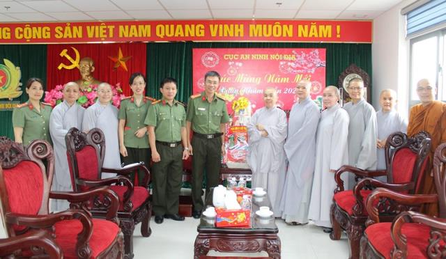 TP Hồ Chí Minh: Phân Ban Ni Giới Trung Ương Chúc Tết Chư Vị Trưởng Thượng, Chính Quyền Các Cấp