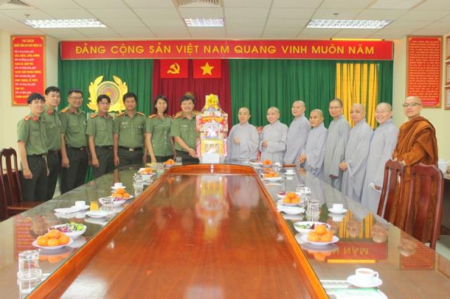 TP Hồ Chí Minh: Phân Ban Ni Giới Trung Ương Chúc Tết Chư Vị Trưởng Thượng, Chính Quyền Các Cấp