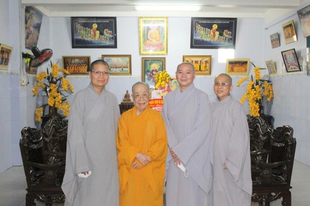 TP Hồ Chí Minh: Phân Ban Ni Giới Trung Ương Chúc Tết Chư Vị Trưởng Thượng, Chính Quyền Các Cấp