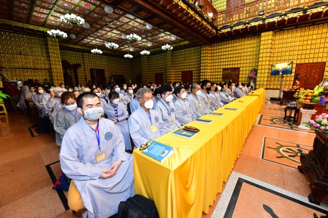 Nương Phật pháp, an vui tu học