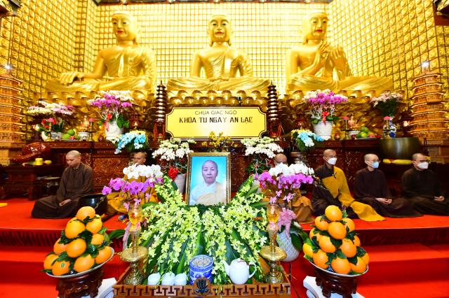 Nương Phật pháp, an vui tu học