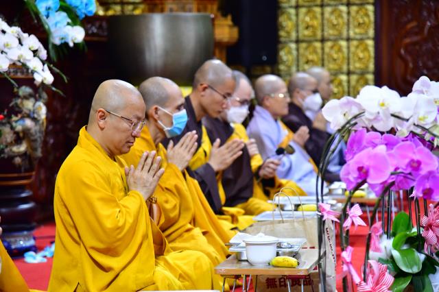 Nương Phật pháp, an vui tu học