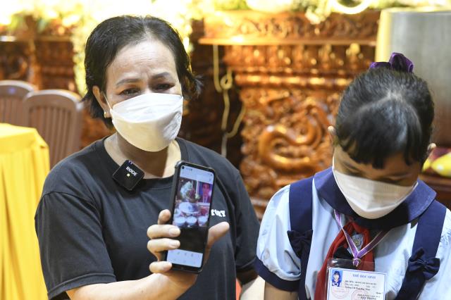 Chùa Giác Ngộ - Quỹ ĐPNN trao 114 suất học bổng đến trẻ em mồ côi vì Covid-19