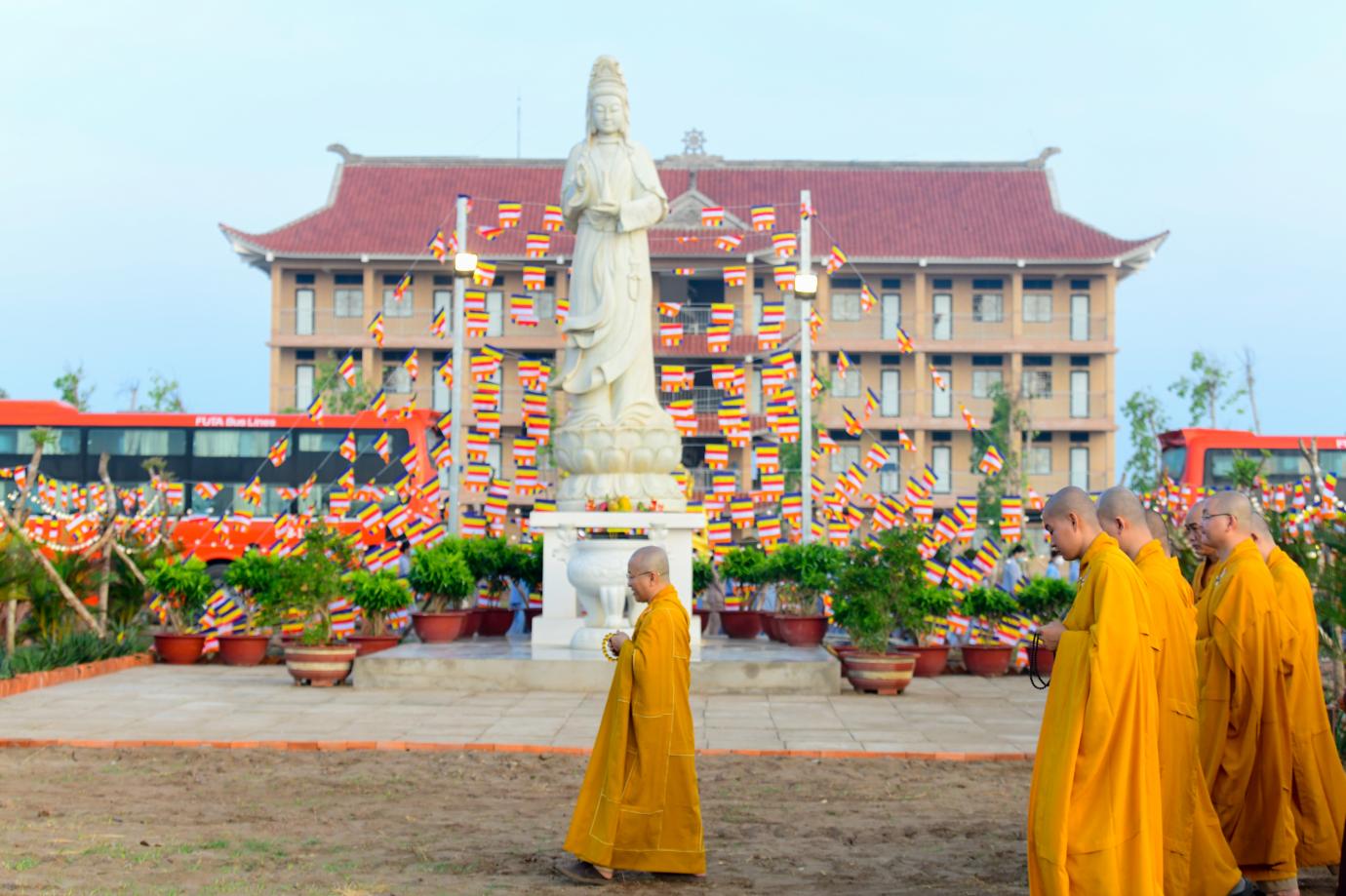 Sóc Trăng: Chùa Quan Âm Đông Hải chính thức bắt đầu khóa tu - lễ hội Quan Âm lần đầu tiên