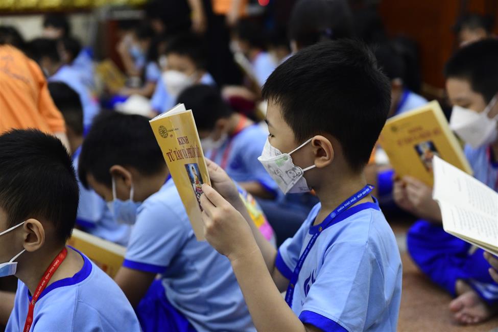Chùm ảnh: Gần 400 thiếu nhi tham dự khóa tu tại chùa Giác Ngộ