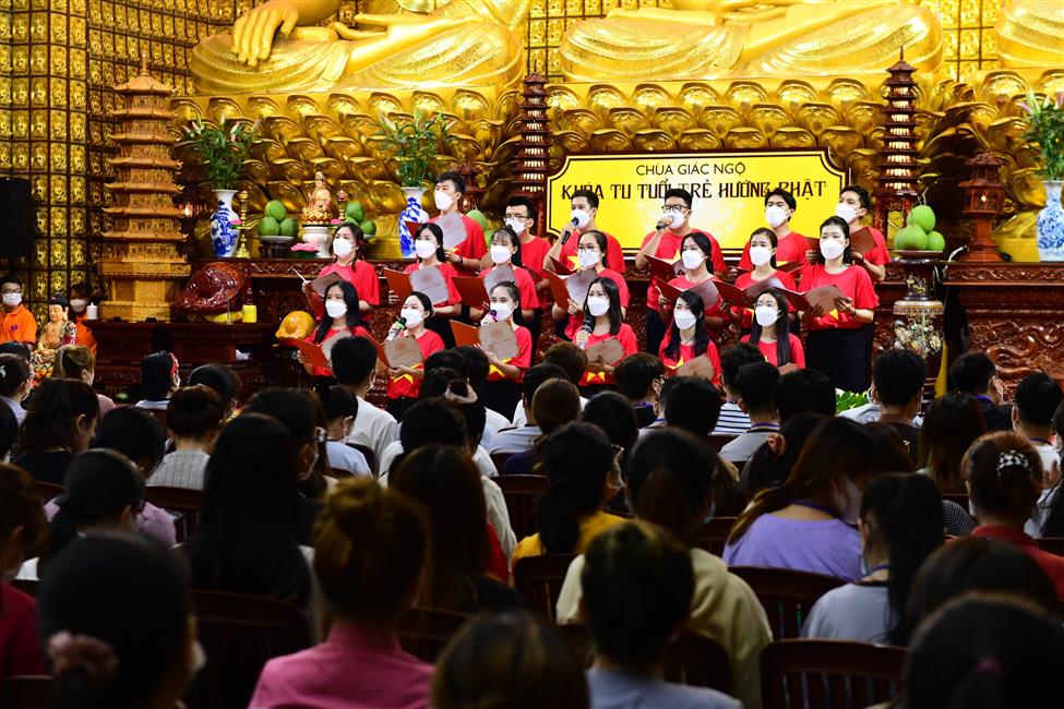 Ét ô ét: Hàng trăm Gen Z &quot;bật chế độ&quot; về chùa Giác Ngộ sinh hoạt