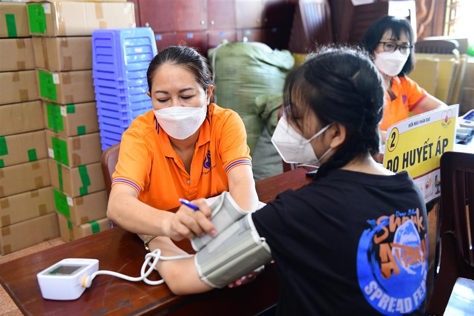 Hướng đến Đại lễ Phật đản 2022: Gần 600 người về chùa Giác Ngộ hiến máu nhân đạo (HM54)