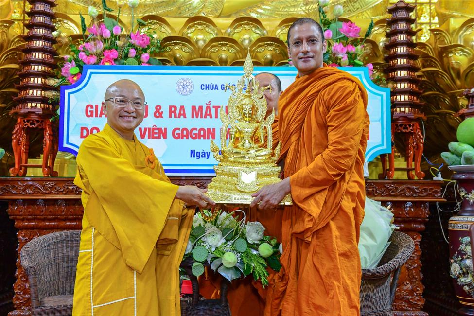 Giao lưu và ra mắt MV ca nhạc Phật giáo do diễn viên Gagan Malik thủ vai chính