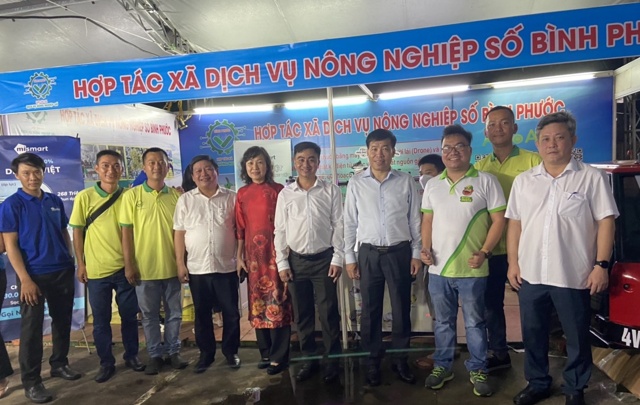 Nữ doanh nhân Bắc Giang giúp nông dân chuyển đổi số, lan tỏa bao việc thiện