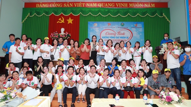 Gieo duyên ở tỉnh biên giới, các thiện nguyện viên Sài thành cùng làm điều tử tế