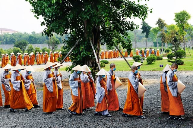 Cúng Dường Trường Hạ Các Tỉnh Miền Đông Nam Bộ (C286)