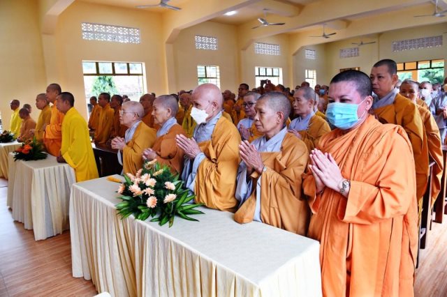 Cúng Dường Trường Hạ Các Tỉnh Miền Đông Nam Bộ (C286)