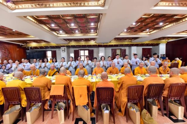 Cúng Dường Trường Hạ Các Tỉnh Miền Đông Nam Bộ (C286)